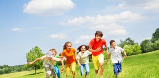Waarom voldoende bewegen een must is voor opgroeiende kinderen kinderen bewegen